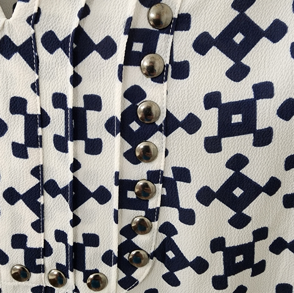 ! 41 Hawthorn Blue & White Stitch Fix Moni Pleated Bib Short Sleeve Top Size M ! - Picture 2 of 5